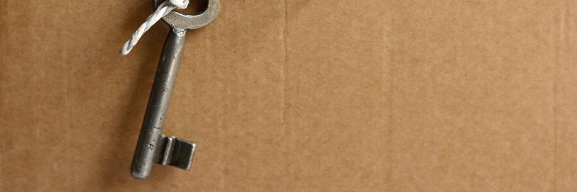Umzugskarton mit Schlüssel