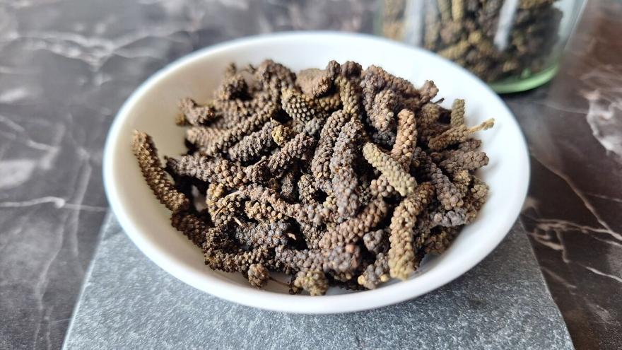 Schokoladenpfeffer in einer weißen Schüssel